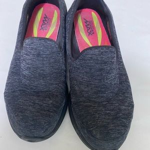 Women Skechers